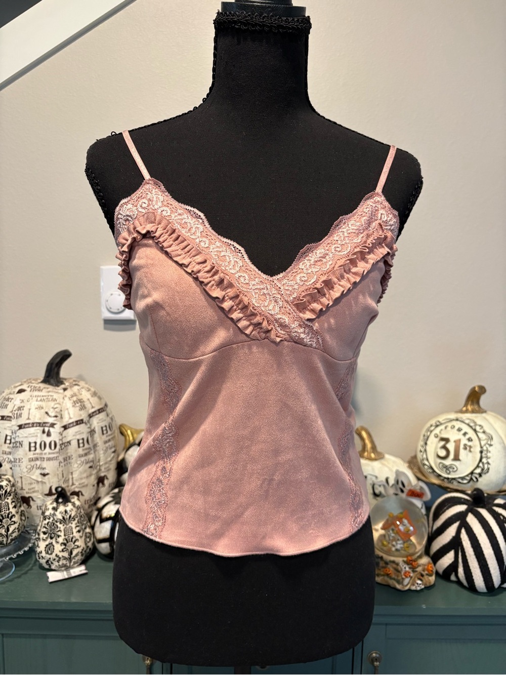Delicate Lace-Trim Satin Cami in Dusty Pink